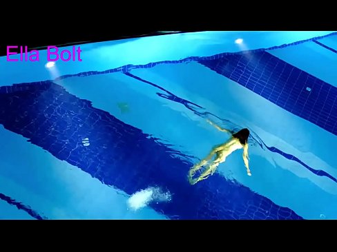 ❤️ Ich kann nicht aufhören zuzusehen, junge Blondine beim Nacktschwimmen im Pool des ELLA BOLT Resorts erwischt Porn video bei de.com-fullporner.ru ☑